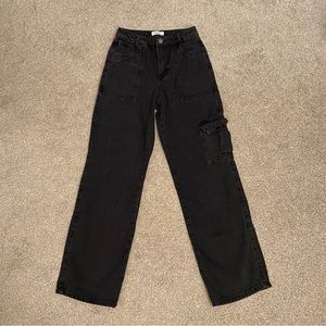BLACK CARGO JEANS